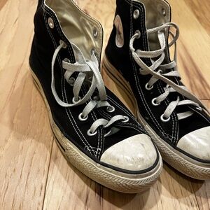 Used Converse (womens 9)